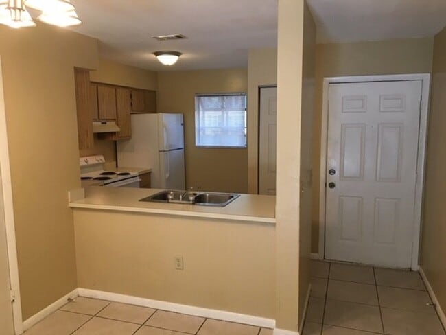Photo - 2145 SW 39th Way