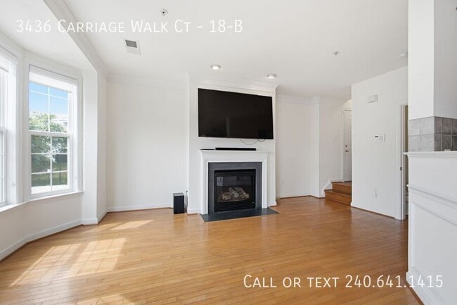 Building Photo - 3436 Carriage Walk Ct