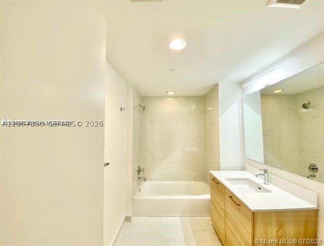 Photo - 16385 Biscayne Blvd Unit 702