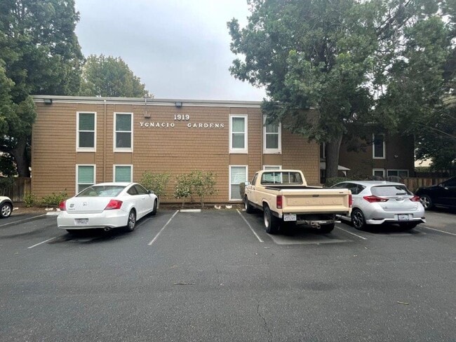 Building Photo - Coming Soon! Fully updated 2 bedroom 1.5 bath condo, walk to Ygnacio Plaza & Heather Farms Park! Unit 24