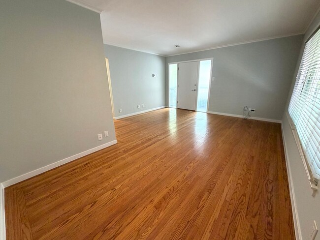 Photo - Bellevue Apartments