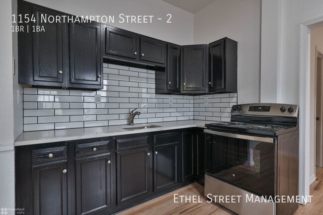 Photo - 1154 Northampton St Apartment Unit 2