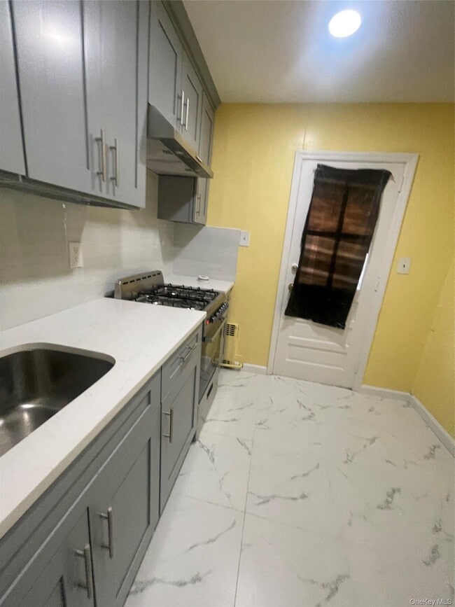 Photo - 2585 Beach Dr