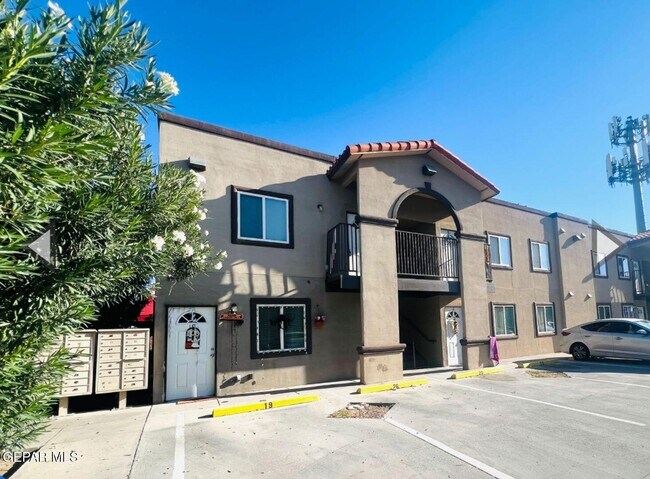 Building Photo - 540 N Yarbrough Dr Unit 26