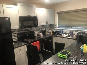 Photo - 8515 Maple Ridge Dr