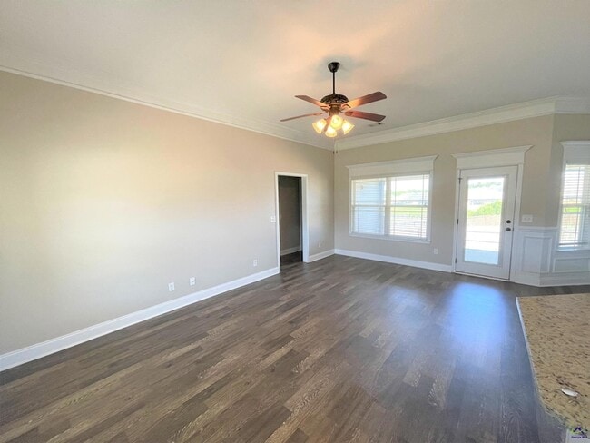 102 Exeter Wy