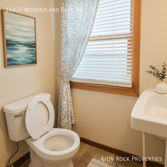 Photo - 14935 Wonderland Park Rd Unit 9