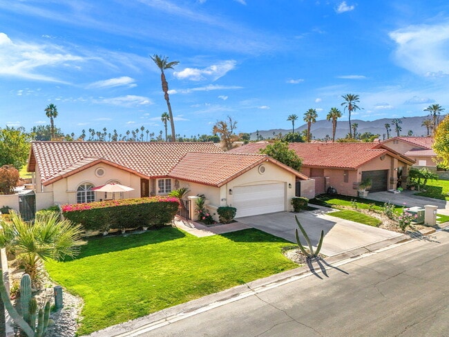 Photo - 48638 Hepburn Dr