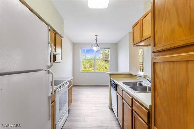 Building Photo - 7960 Preserve Cir Unit 625