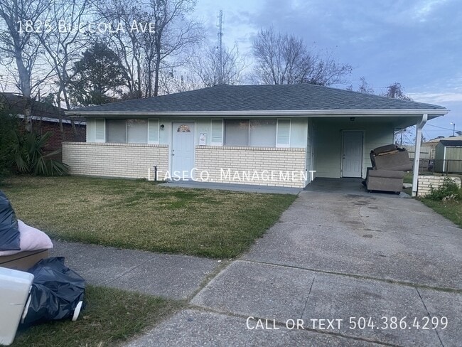 Building Photo - 1825 Buccola Ave