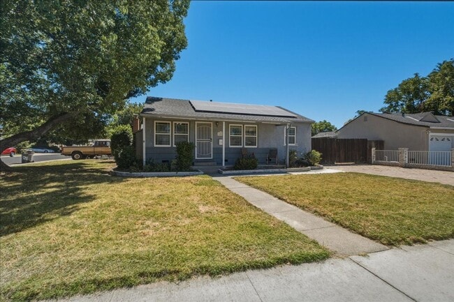 Photo - 601 Poplar Ave