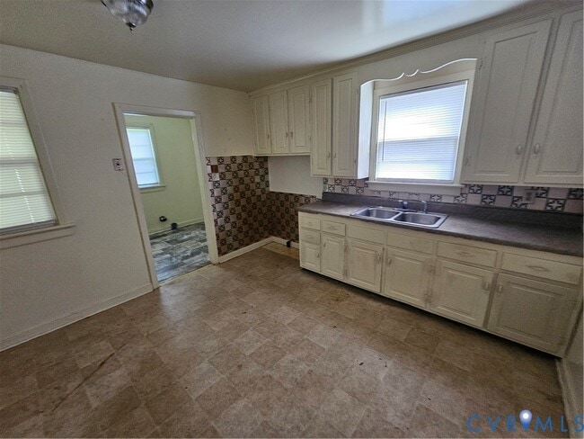 Photo - 5211 Blue Ridge Ave