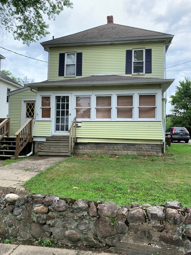 Photo - 407 Hill St Unit First Floor