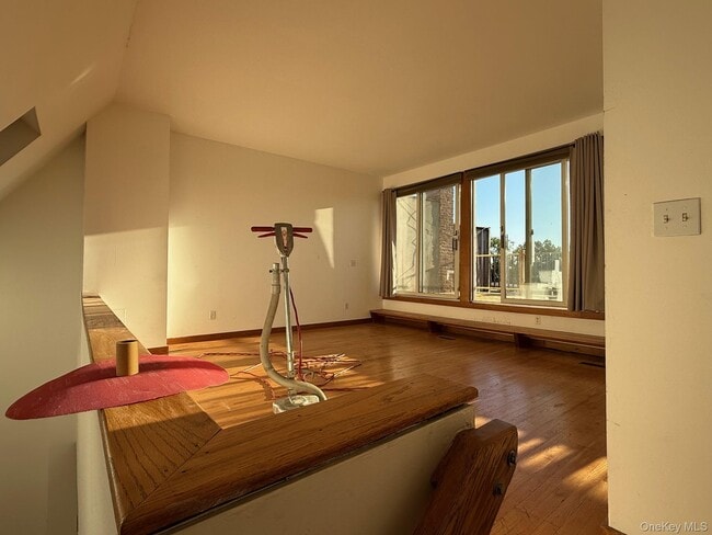 Photo - 66 S Broadway Unidad 3R