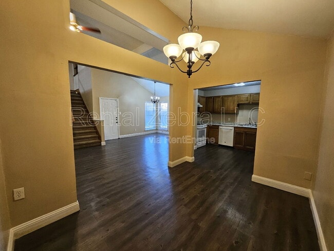 Photo - 1405 Paintbrush St