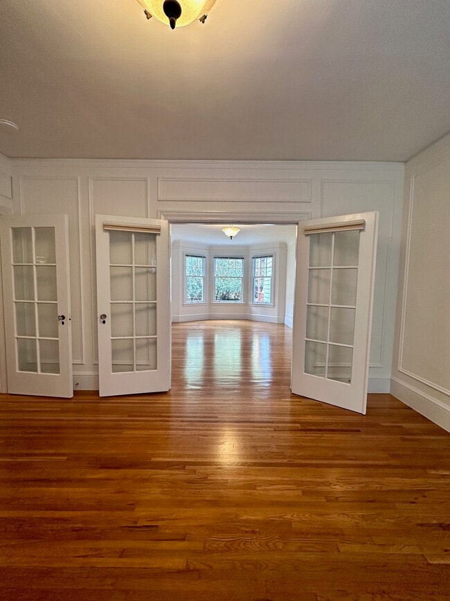 Building Photo - 2070 Fell St Unit 3