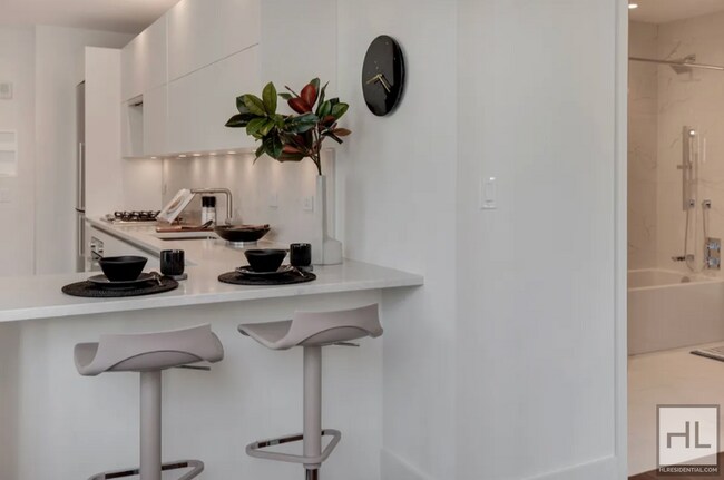 Photo - East 44th Street Unidad 40N