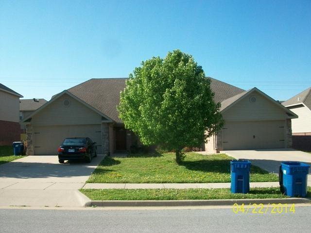 Photo - 3103 SW Deerfield Blvd Townhome