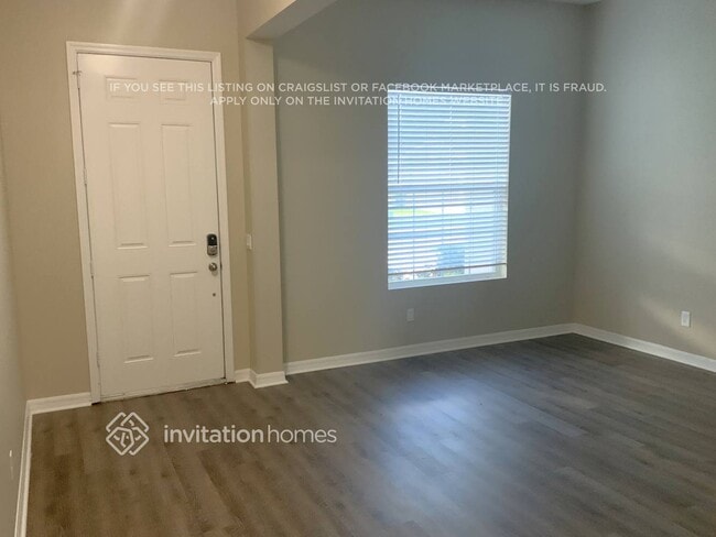 Photo - 1828 Henley St