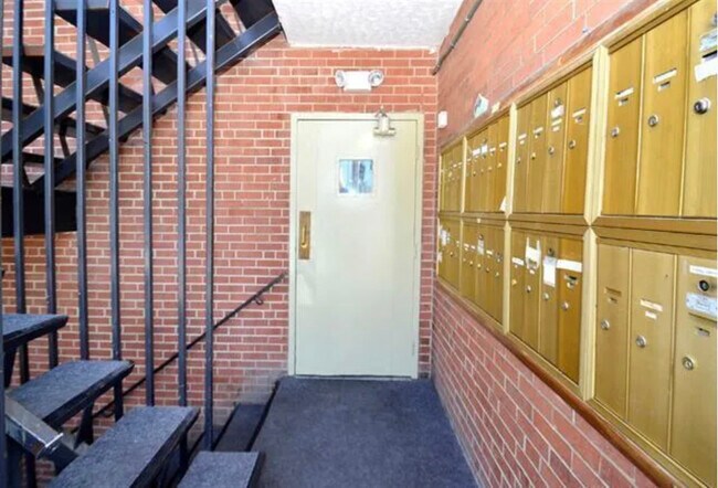 Photo - 2058 Auburn Ave