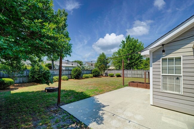 Photo - 305 Hixon Pl