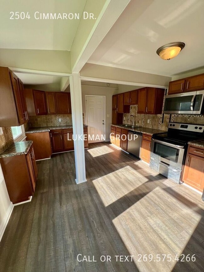 Building Photo - 2504 Cimarron Dr Rental