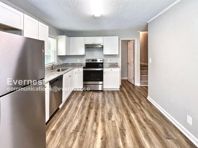 Photo - 2815 Crescent Ln