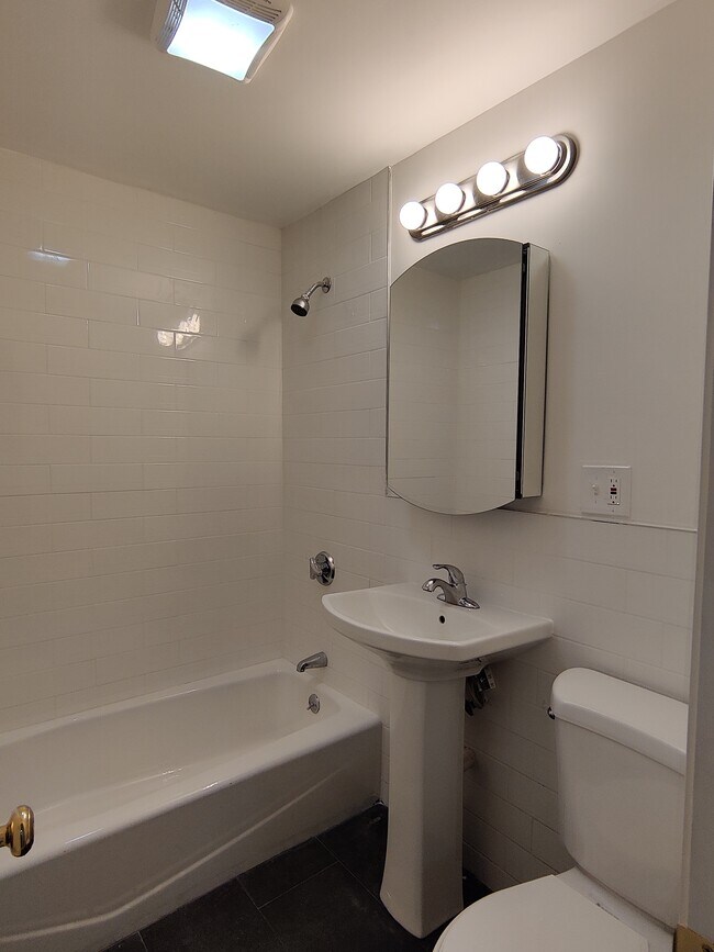 Photo - 27 Egremont Rd Unidad 1