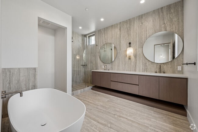4BR, 4BA - 2979SF - Primary Bathroom