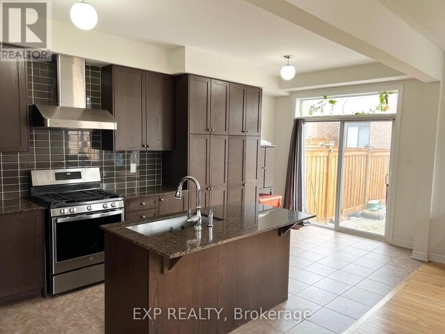 Photo - 2 Littlewood Dr