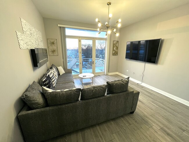 Photo - 3630 N Harlem Ave Unidad Rental411