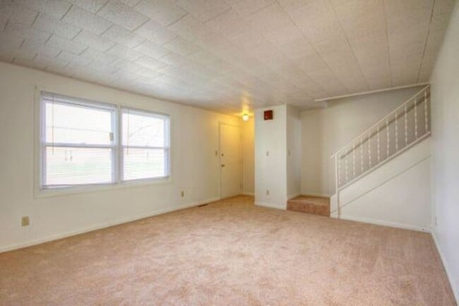 Photo - 1010 Crescent Dr