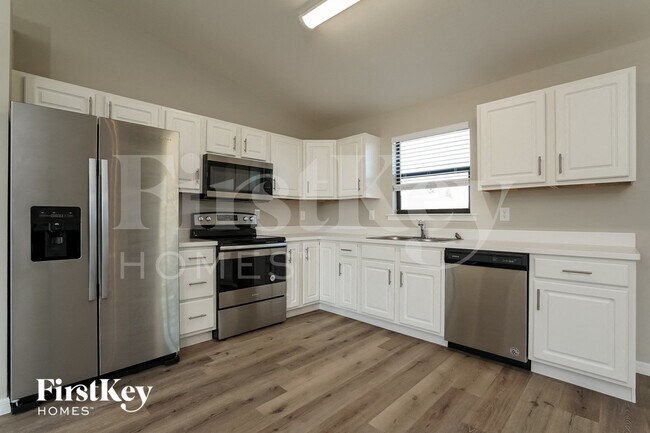 Photo - 3008 25th St SW