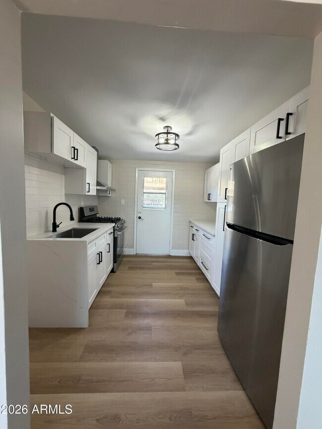 Photo - 909 S Kenwood Cir Unit A