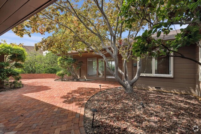 Building Photo - Modern Mid-Century 4 Bedroom, 3 Bath 2,200... Rental