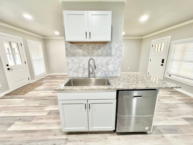 Photo - Adorable home close to Tech!