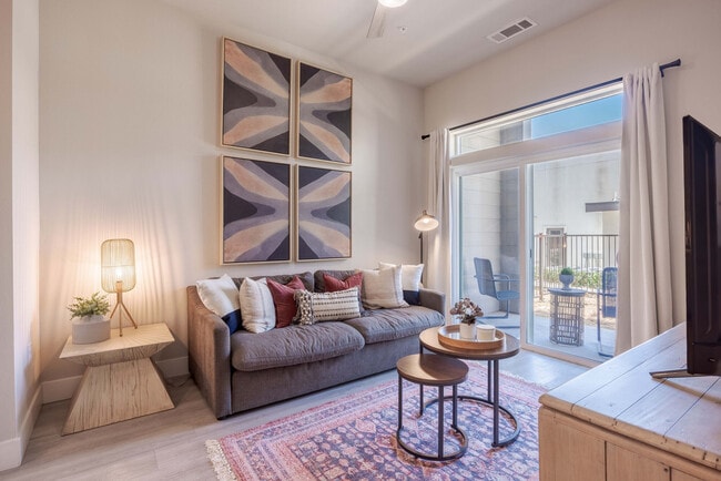 Photo - Bellrock La Frontera