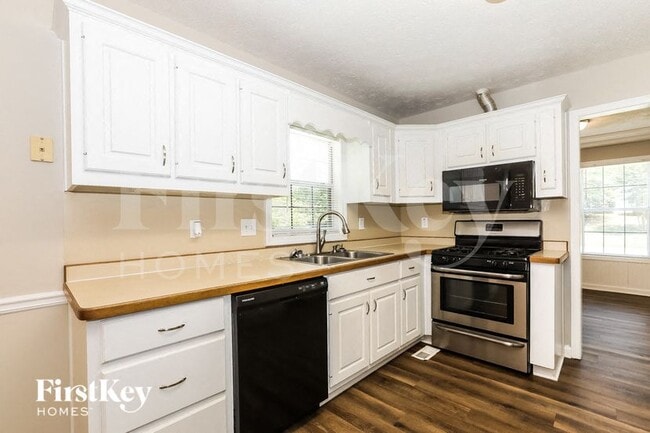 Photo - 100 Saratoga Way