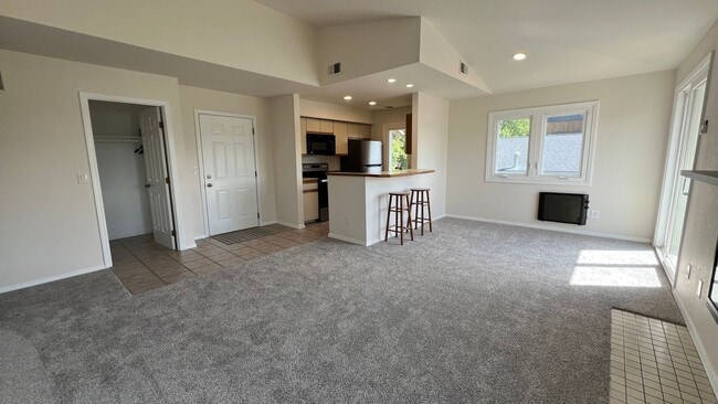Photo - 3425 Lakeshore Dr Unit 7