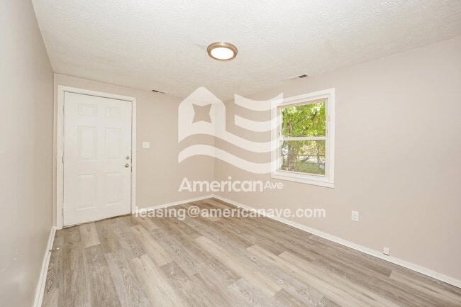 Photo - 12406 Emery Ave