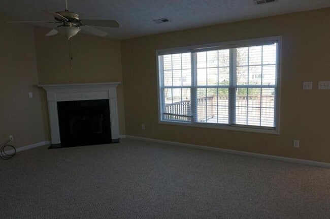Photo - FOR RENT - 4 bedrooms!!! Very nice and spacious!!