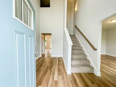 Photo - 577 Meloney Dr