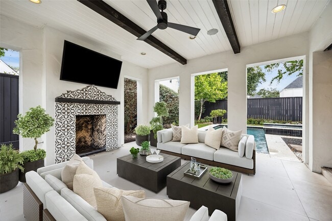 Building Photo - 3214 Westheimer Rd