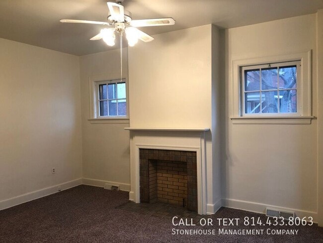 Photo - 360 W 7th St Unit 3