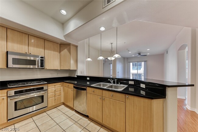 Building Photo - 62 E Serene Ave Unit 212