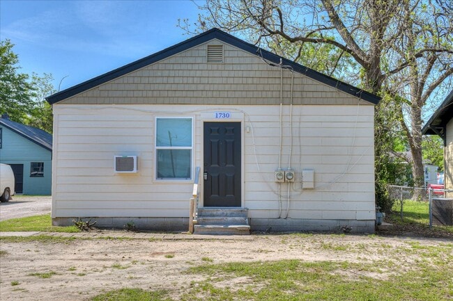 Front View - 1730 Telfair St Unit 2