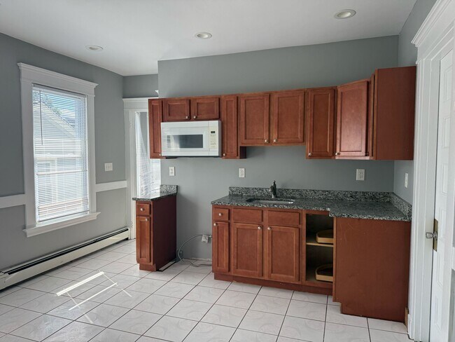 Photo - 135 Pendleton St Unidad 2