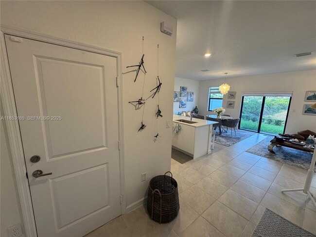 Photo - 631 NW 204th St