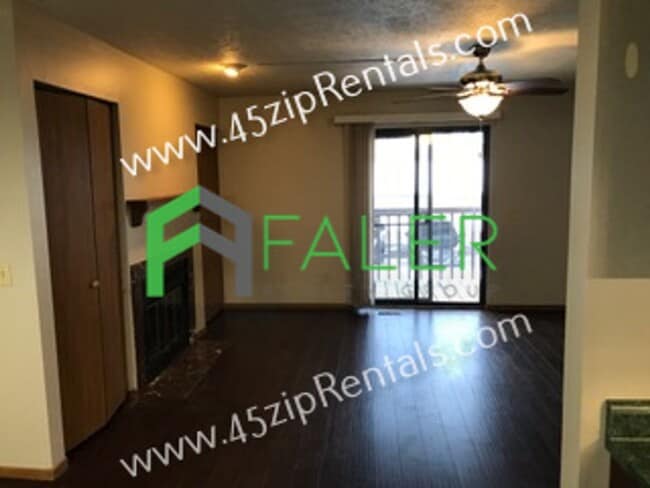 Spacious Ground Floor Condo with Patio - Spacious Ground Floor Condo with Patio
