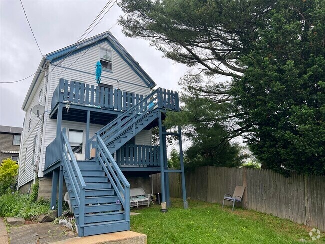 Building Photo - 21 Siren St Unit A Rental